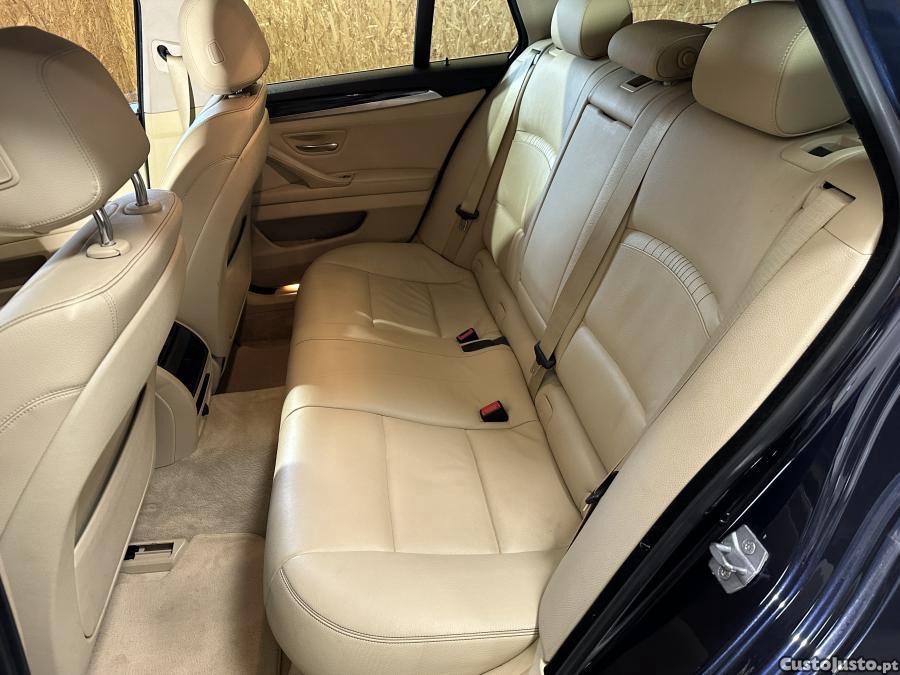 BMW 520 d Line Luxury Auto — fotografia 5