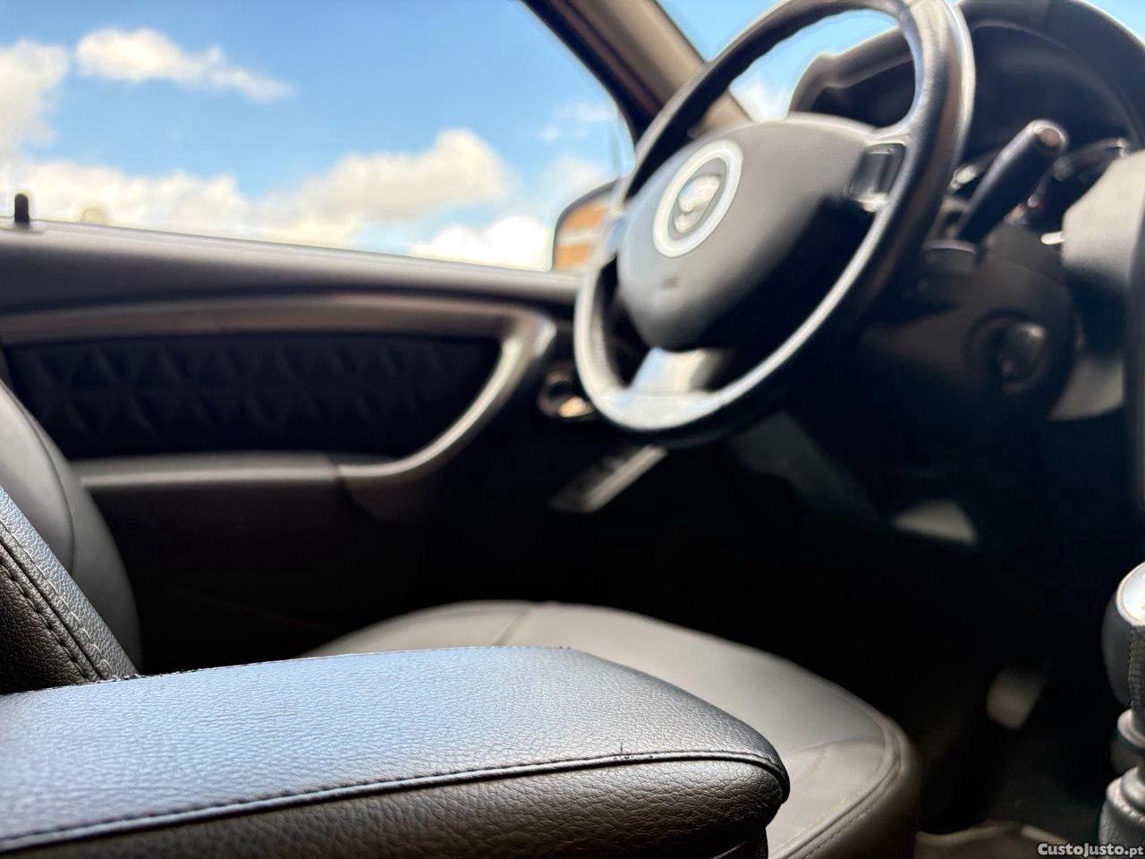 Dacia Duster 1.5DCI 110CV PRESTIGE — fotografia 5