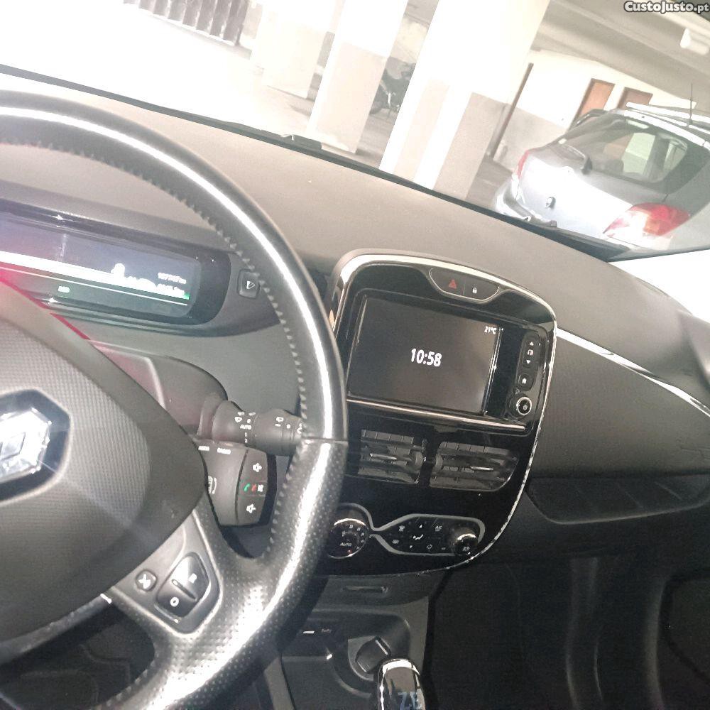 Renault Zoe YFO - 17 — photo 3