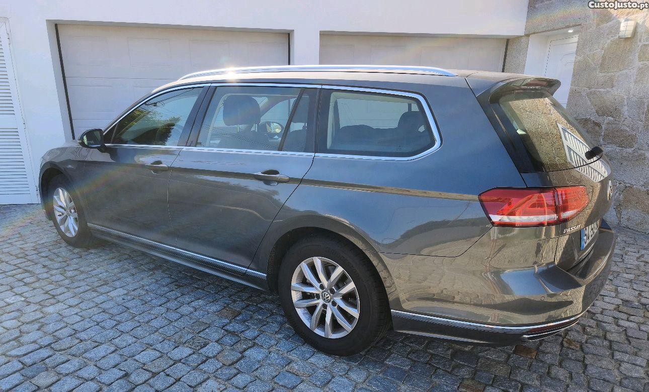 VW Passat Variant Bluemotion — photo 2
