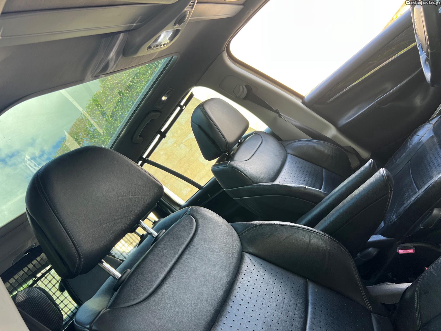 Citroën C4 Grand Picasso Exclusivo - 10 — photo 5