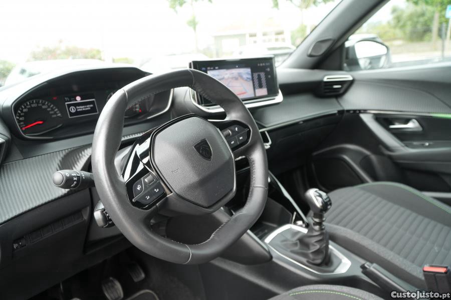 Peugeot 2008 PureTech 100 Stop&St — fotografia 8