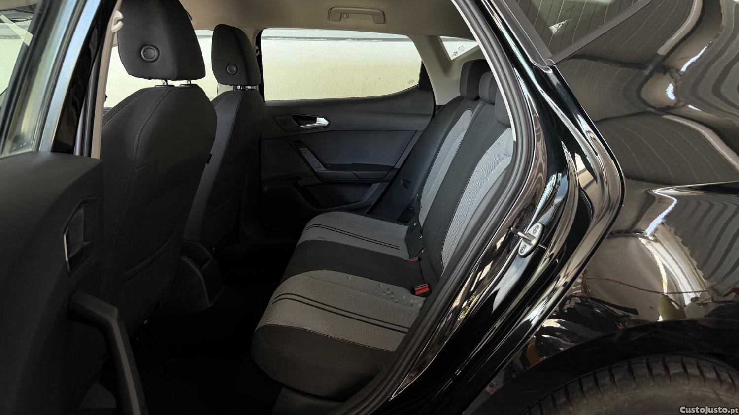 SEAT Leon 2.0 TDI Style — fotografia 3