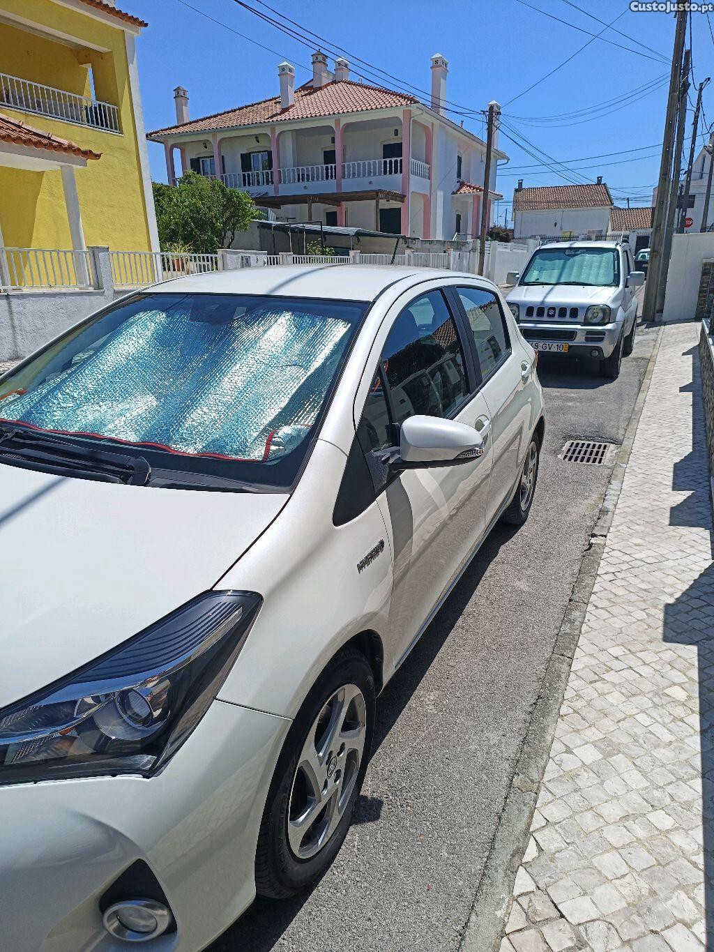 Toyota Yaris hybrid — photo 4