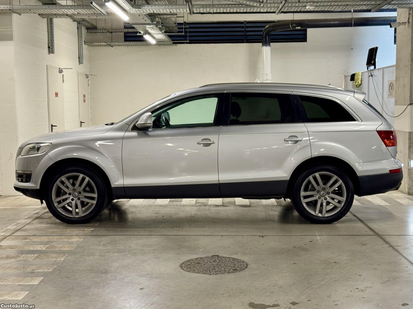 Audi Q7 3.0 TDi Tiptronic — fotografia 12