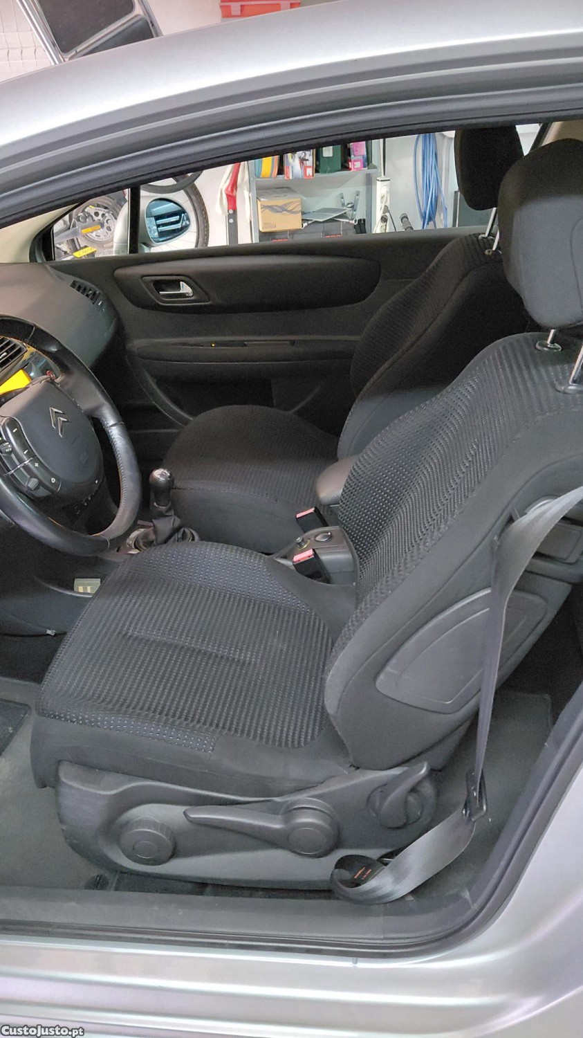 Citroën C4 Coupe — fotografia 2
