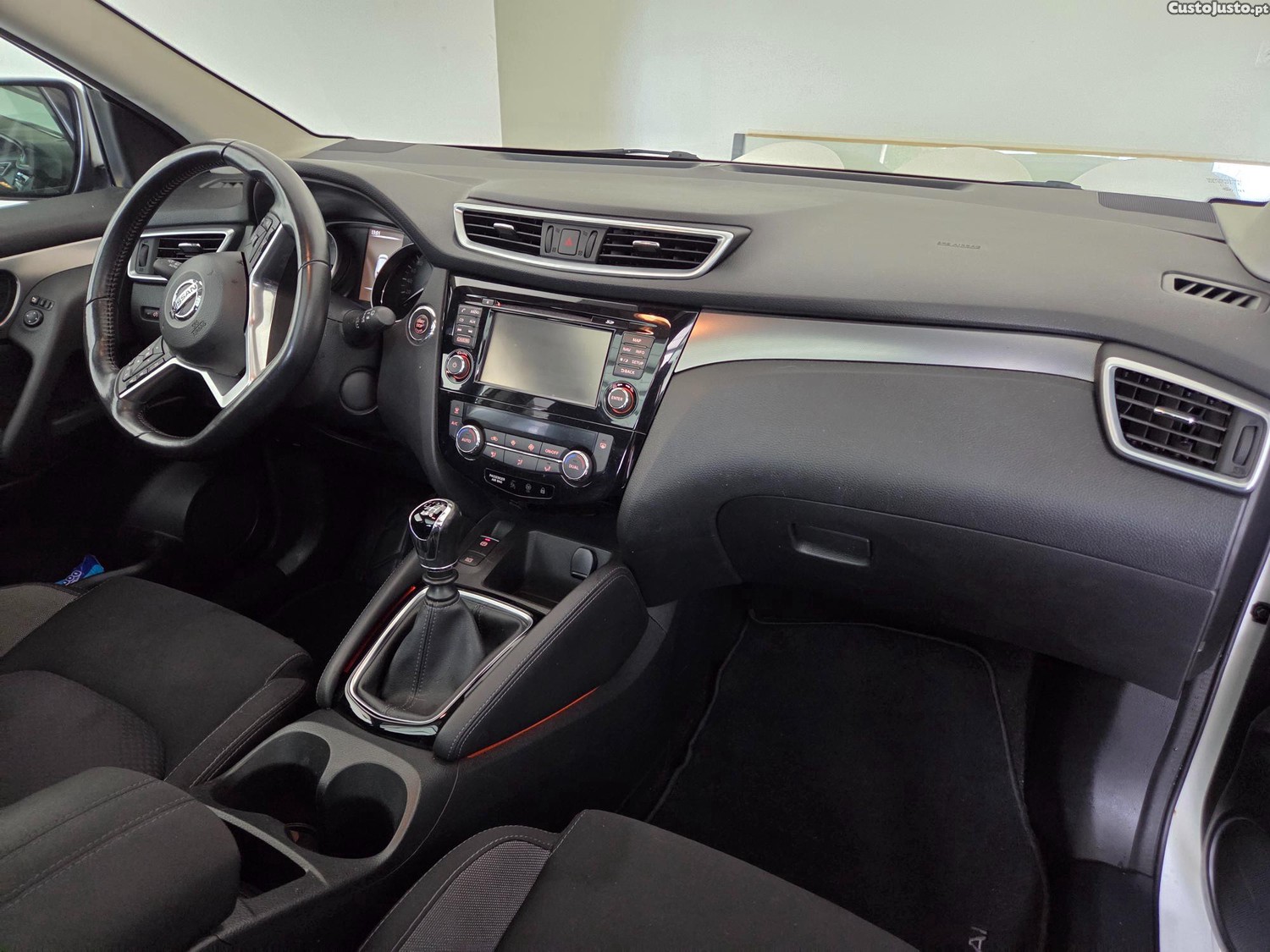 Nissan Qashqai — fotografia 2