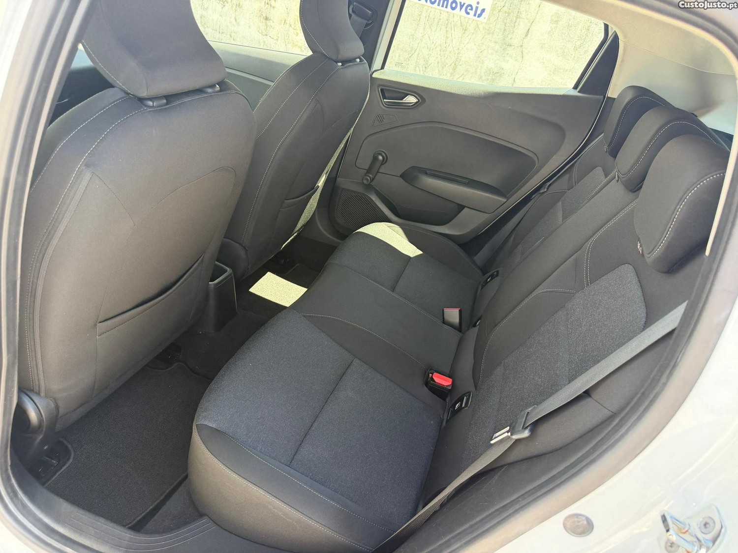 Renault Clio 1.0 TCe Techno — fotografia 2