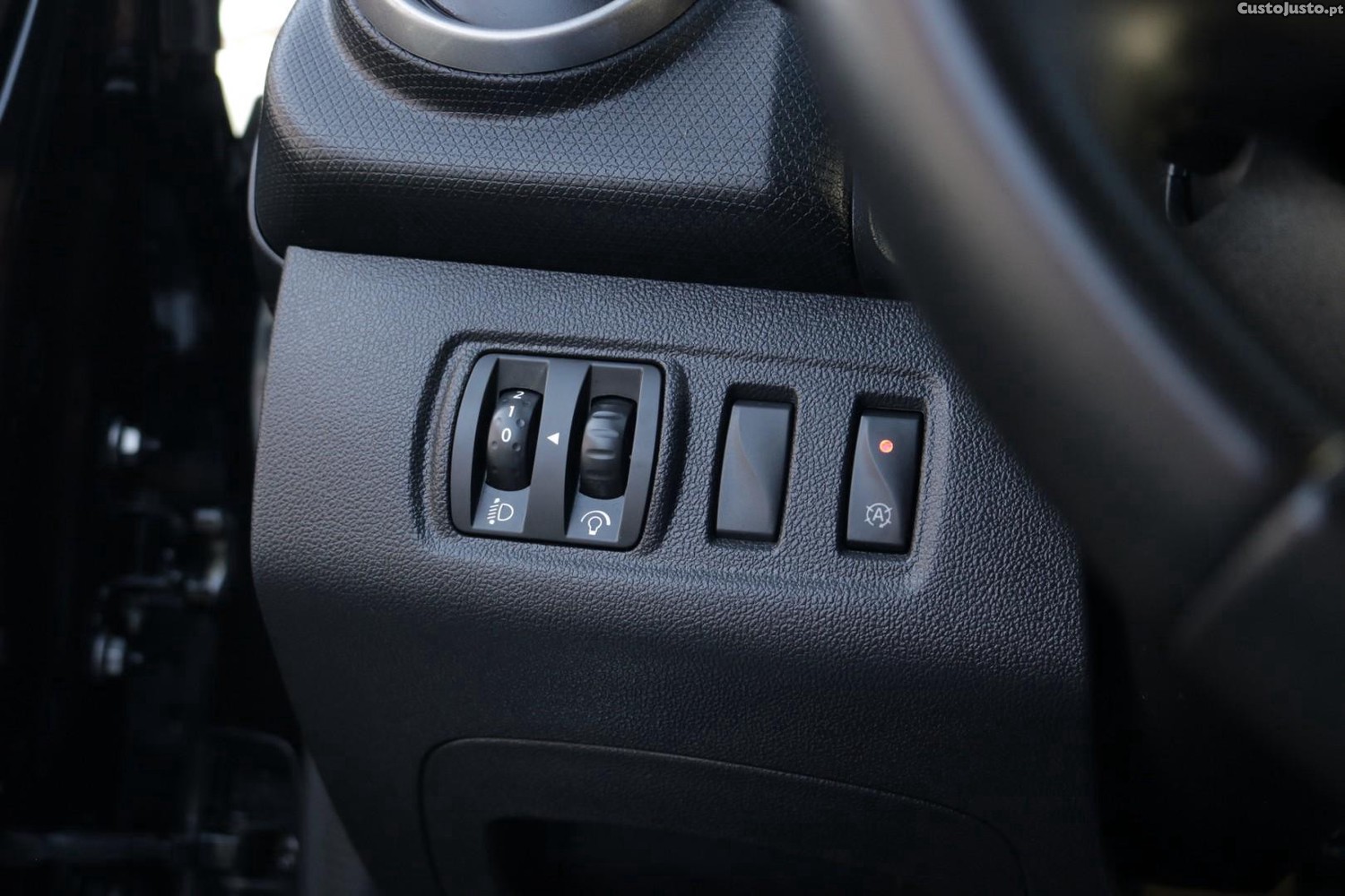 Renault Clio 1.5 DCI Limited 90cv — fotografia 35