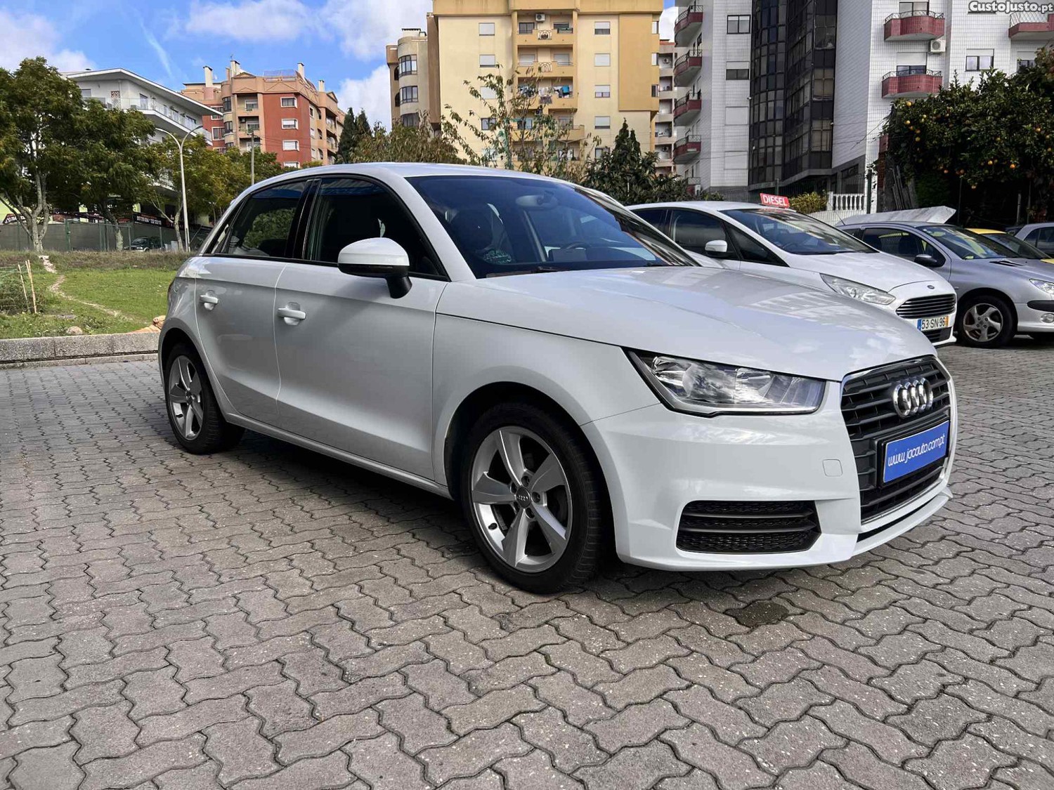 Audi A1 Sportback 1.0 TFSI Sport — photo 2