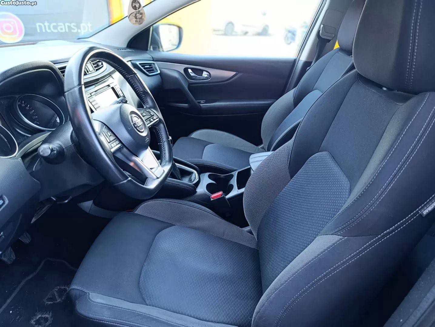 Nissan Qashqai 1.5 dci n-connecta j18 - 19 foto 4