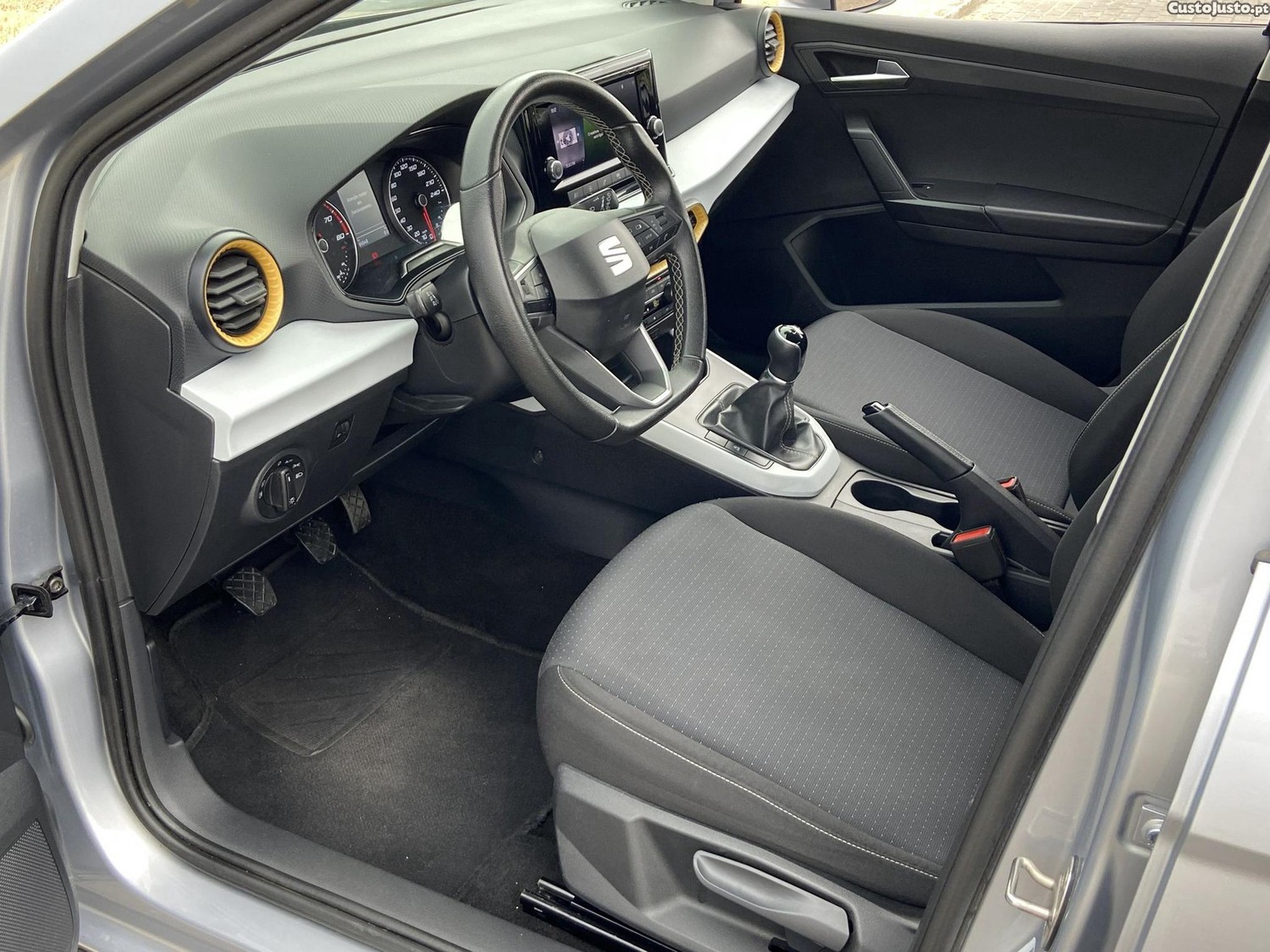 SEAT Arona 1.0 TSI Style — fotografia 5