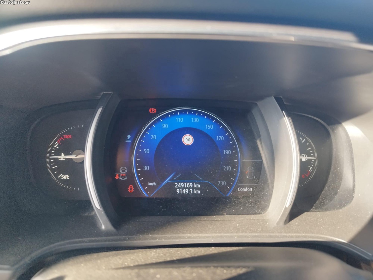 Renault Mégane 1.5 - 17 — photo 4