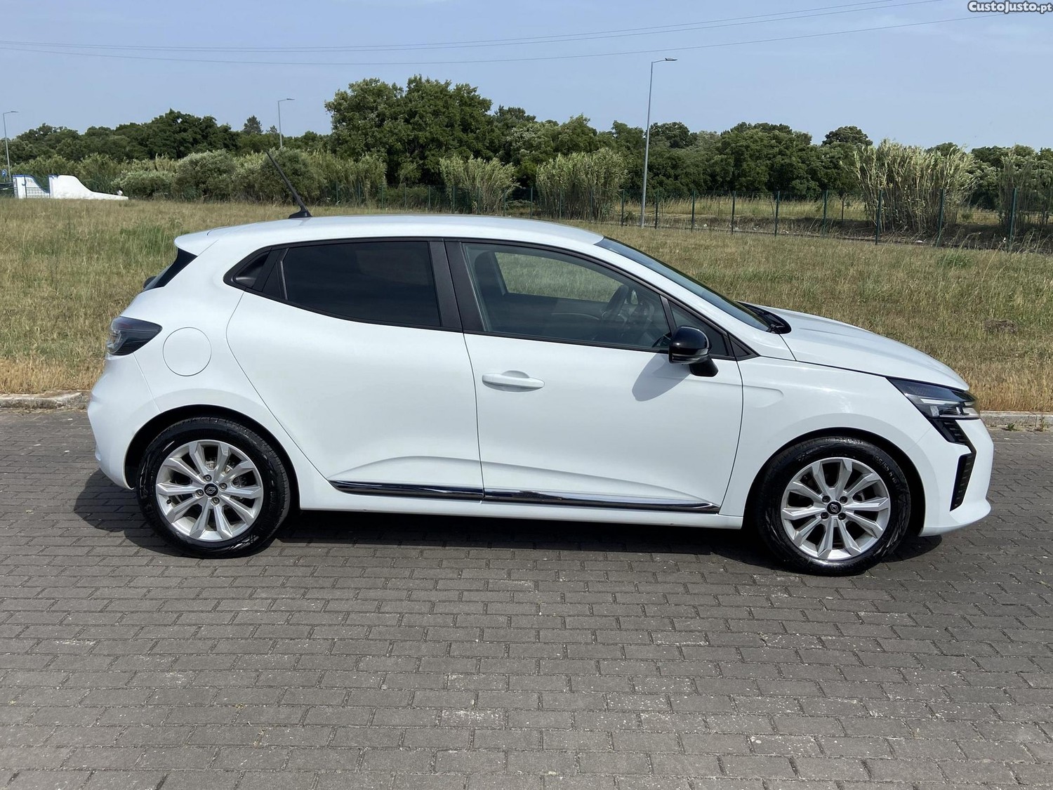 Renault Clio 1.0 TCe Evolution — fotografia 16