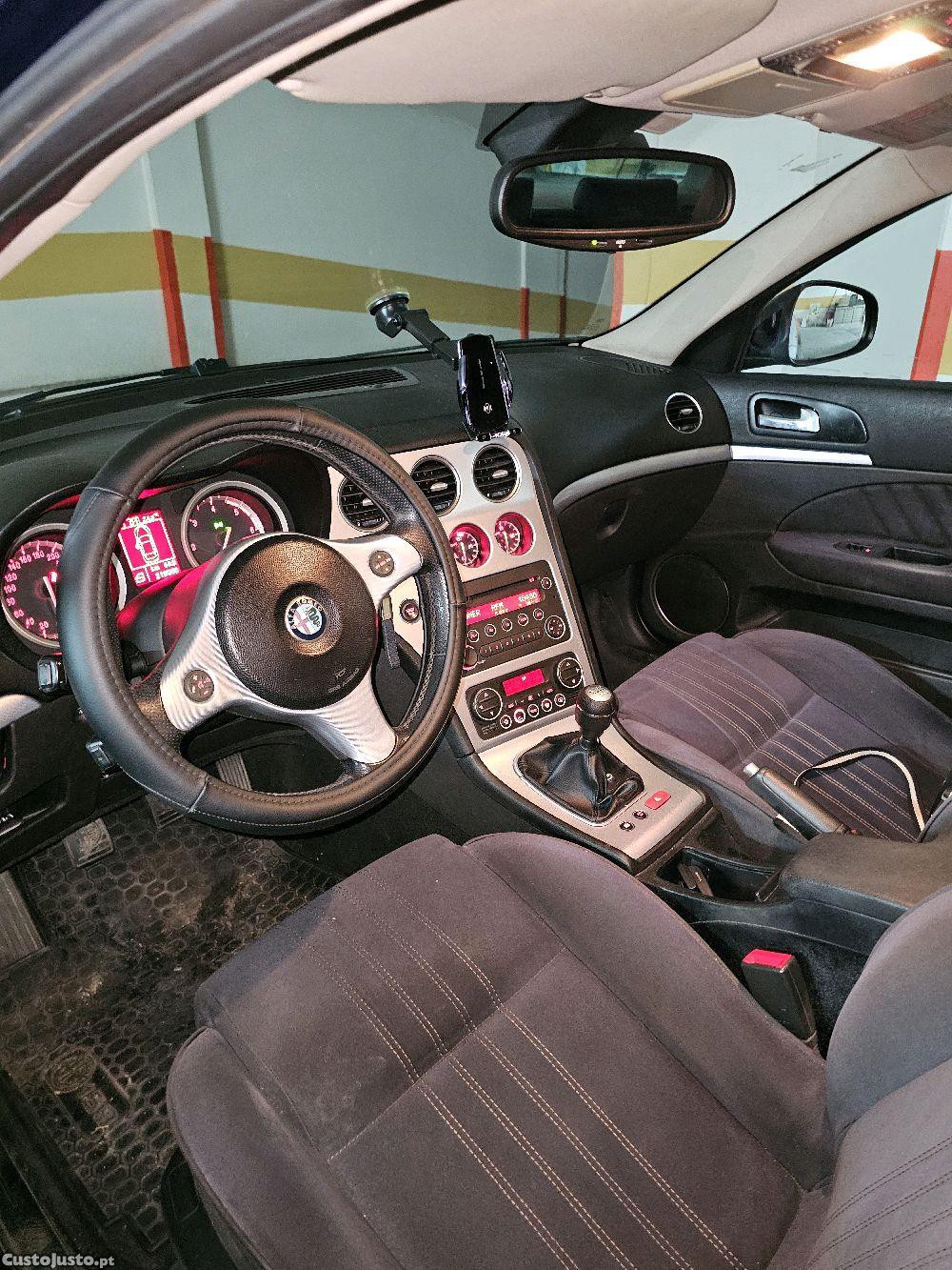 Alfa Romeo 159 1.9 JTD 16v 150 CV — fotografia 2
