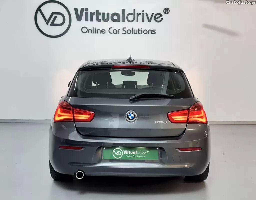 BMW 116 D efficientdynamics — fotografia 12