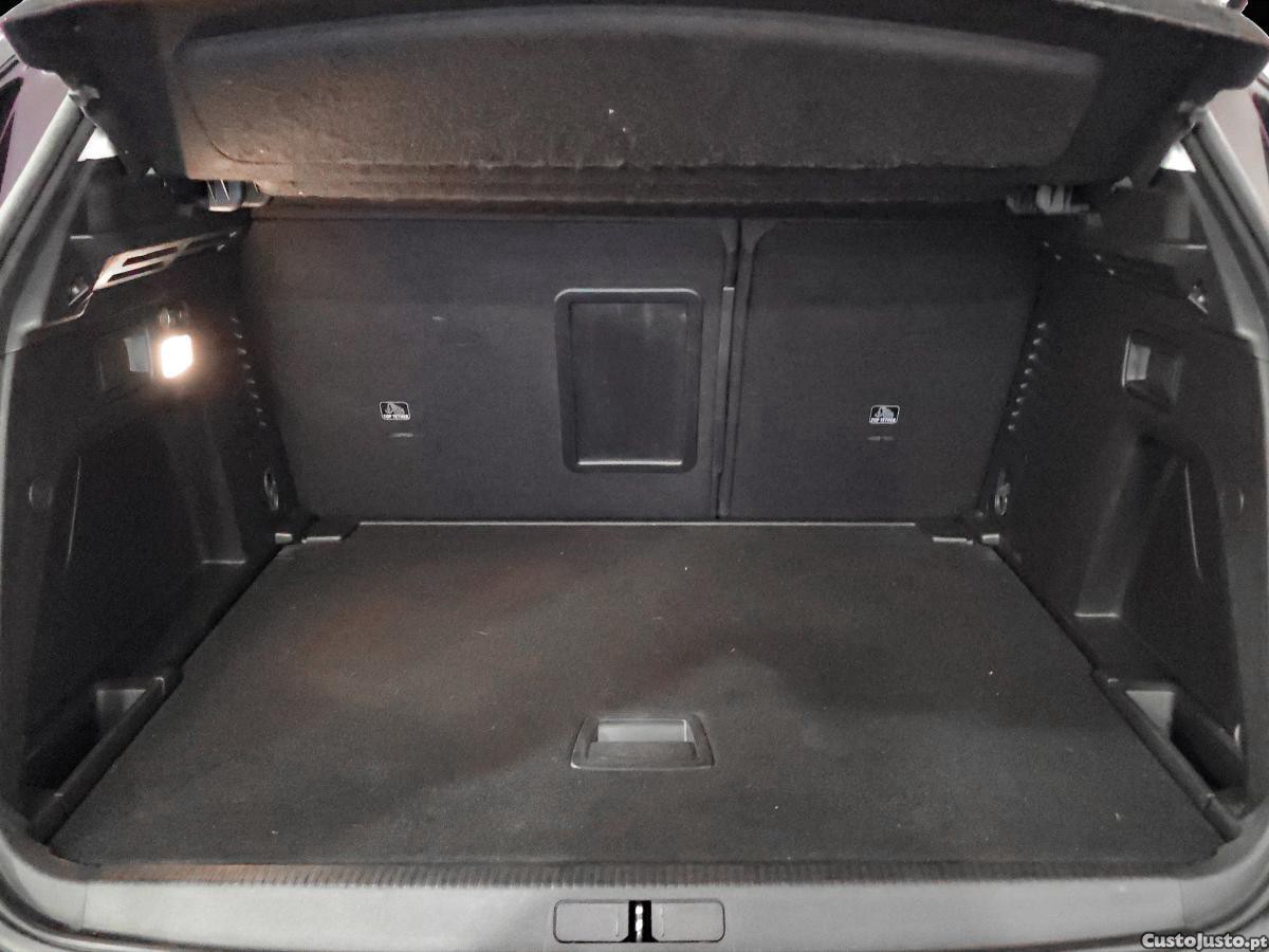 Peugeot 3008 1.5 BlueHDi Allure E — fotografia 10