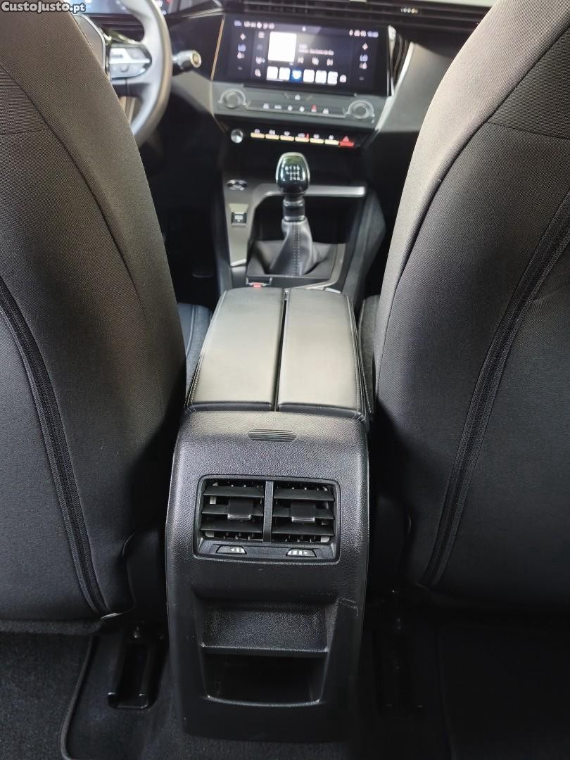 Peugeot 308 PureTech 130 Active Pack — fotografia 3