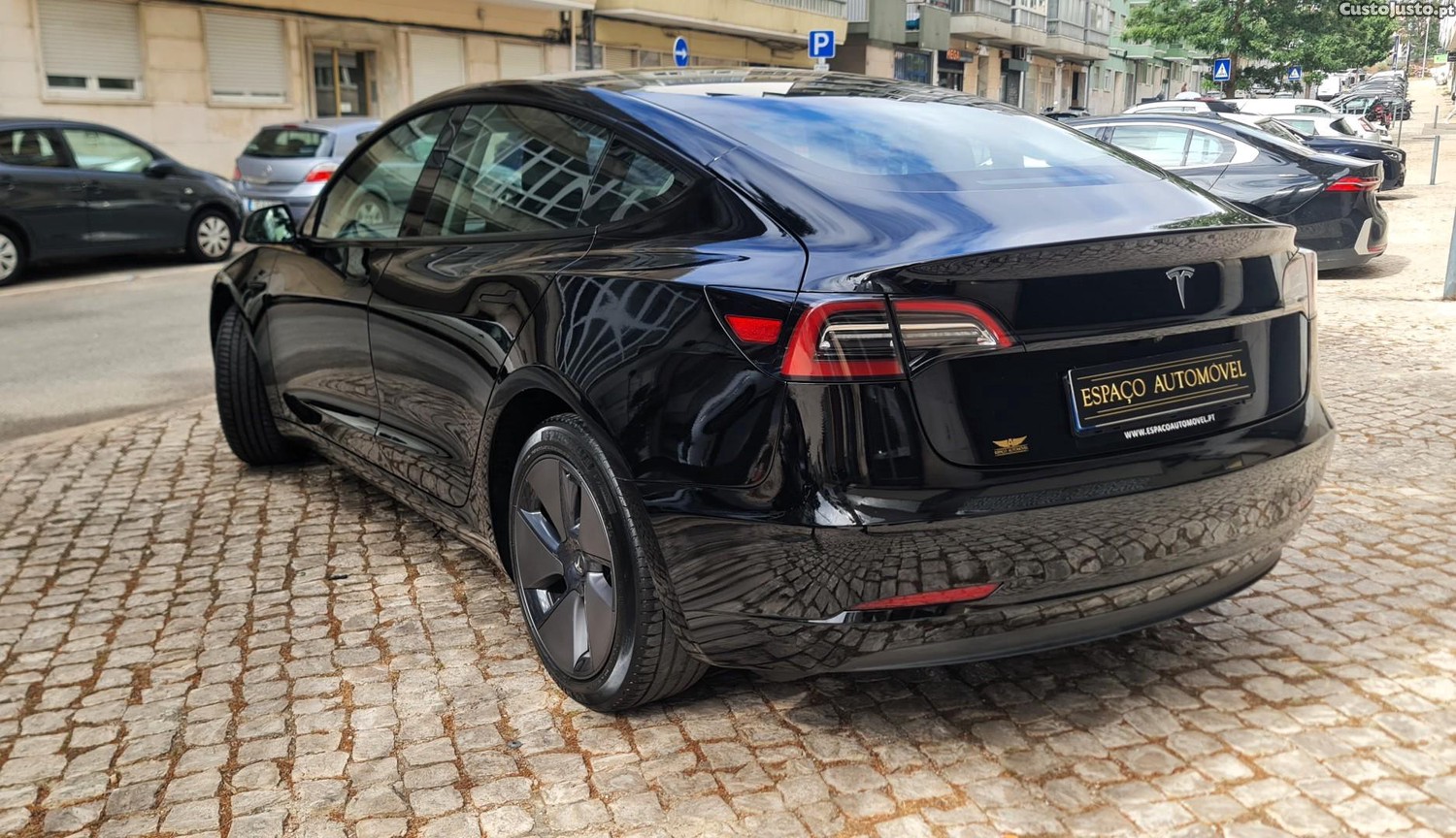 Tesla Model 3 Long Range Tração Traseira — fotografia 10