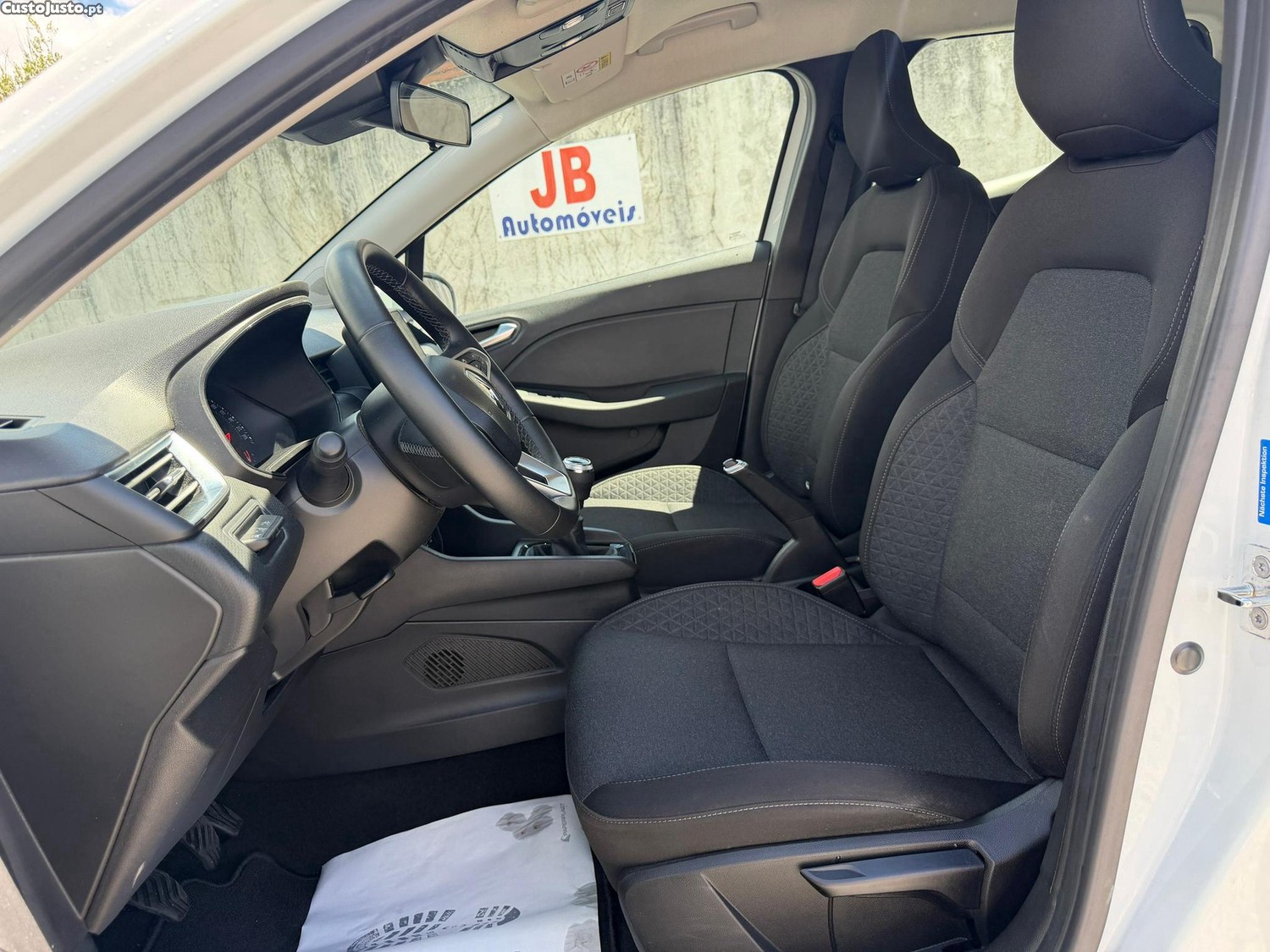 Renault Clio 1.0 TCe Techno — fotografia 6