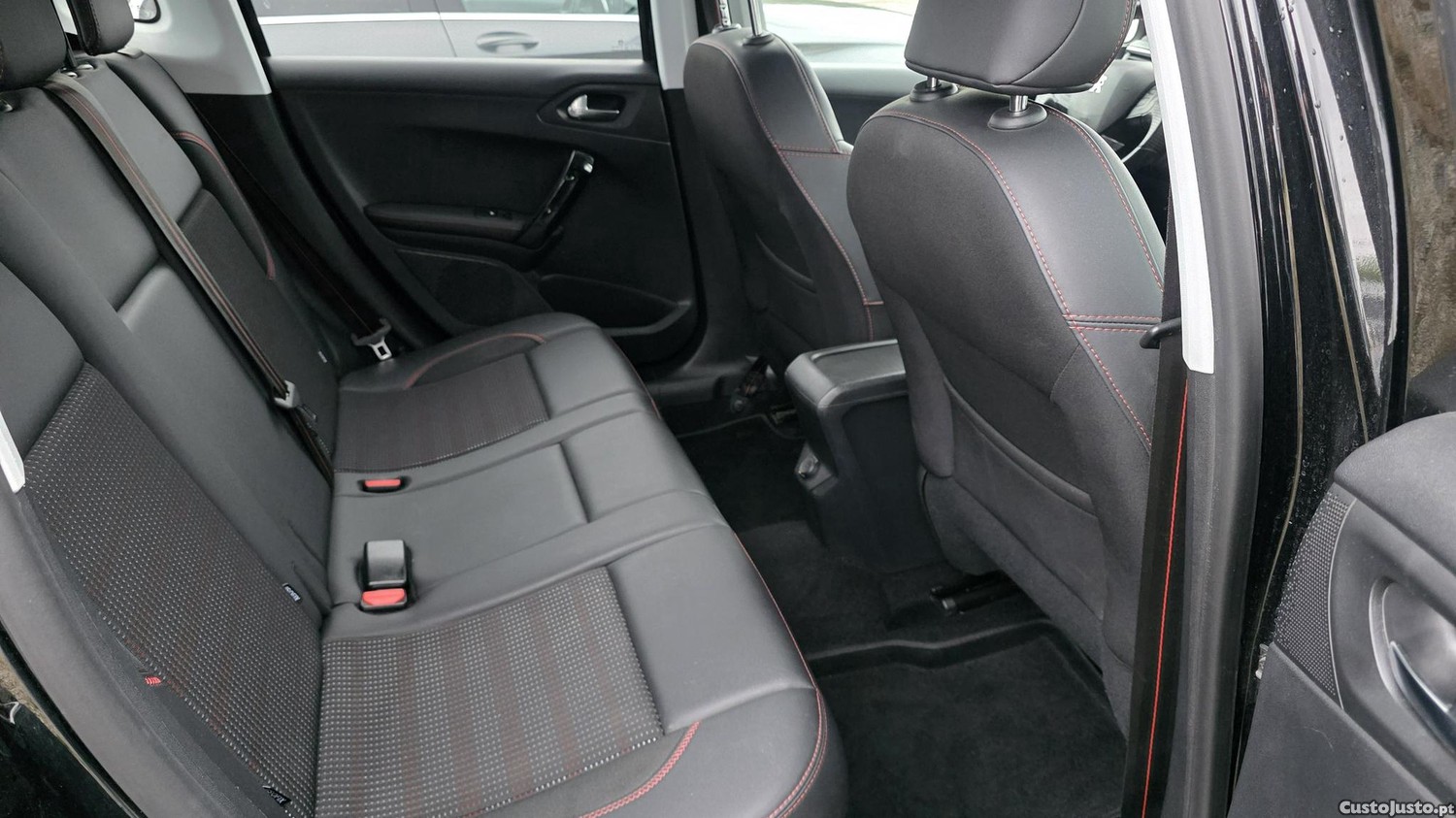 Peugeot 2008 1.2 PureTech GT LINE 110cv — fotografia 4
