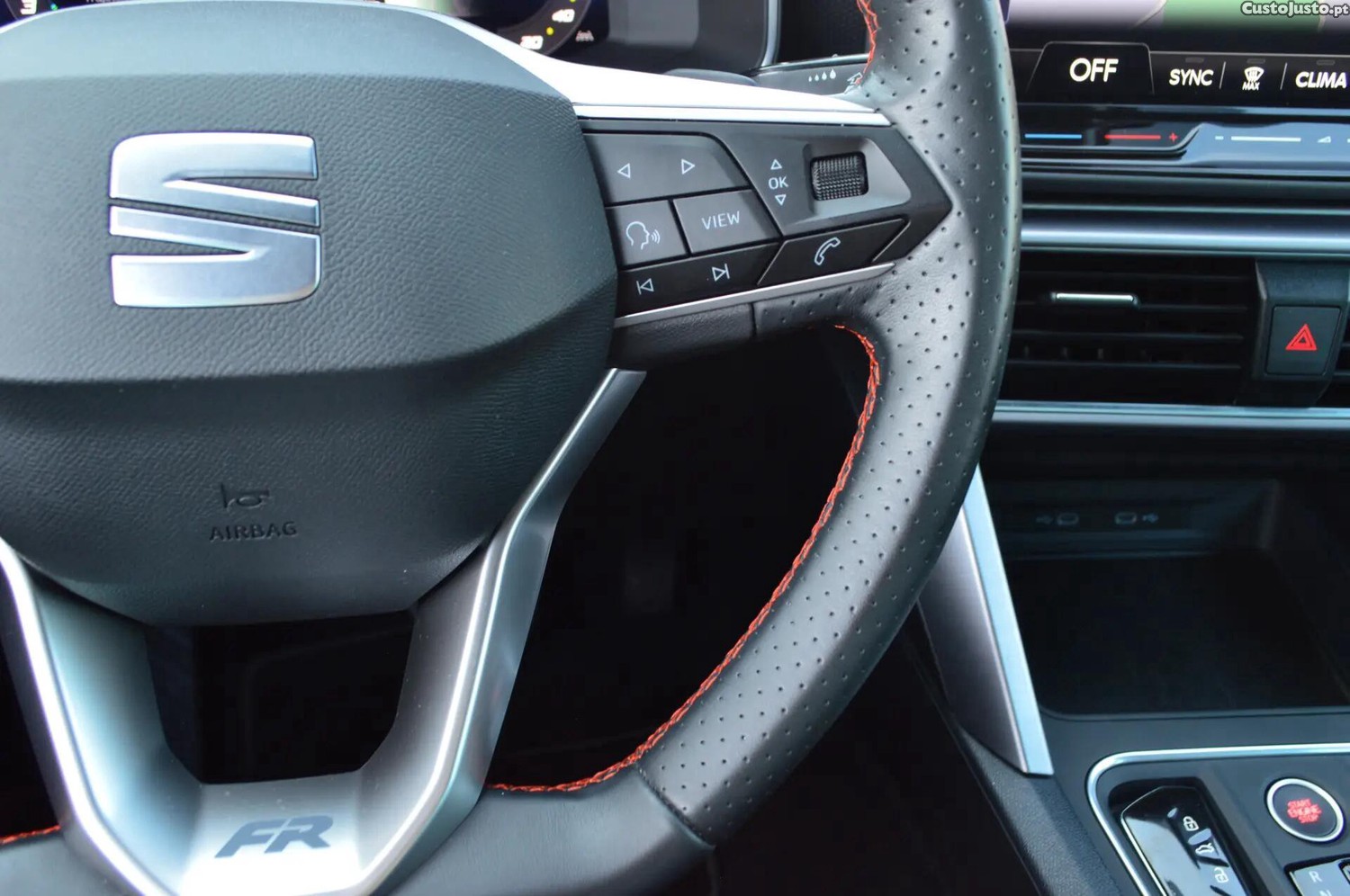 SEAT Leon 1.5 TSI e-Hybrid FR DSG — fotografia 10