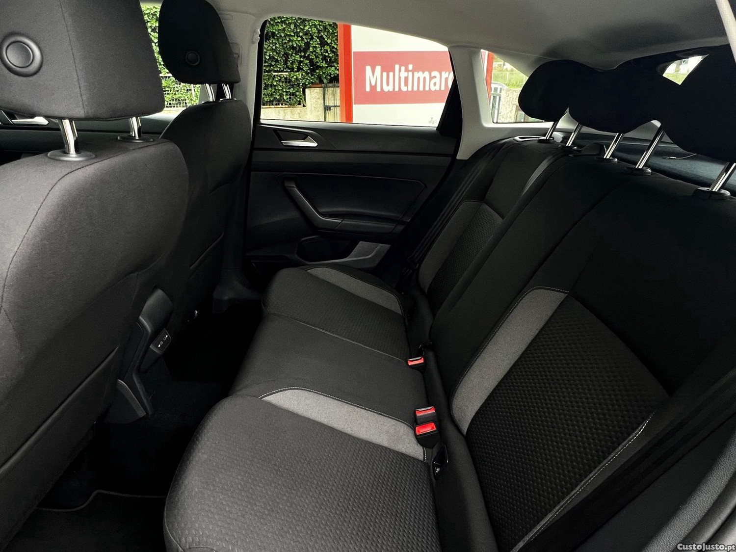 Volkswagen Taigo 1.0 TSI Urban — fotografia 11