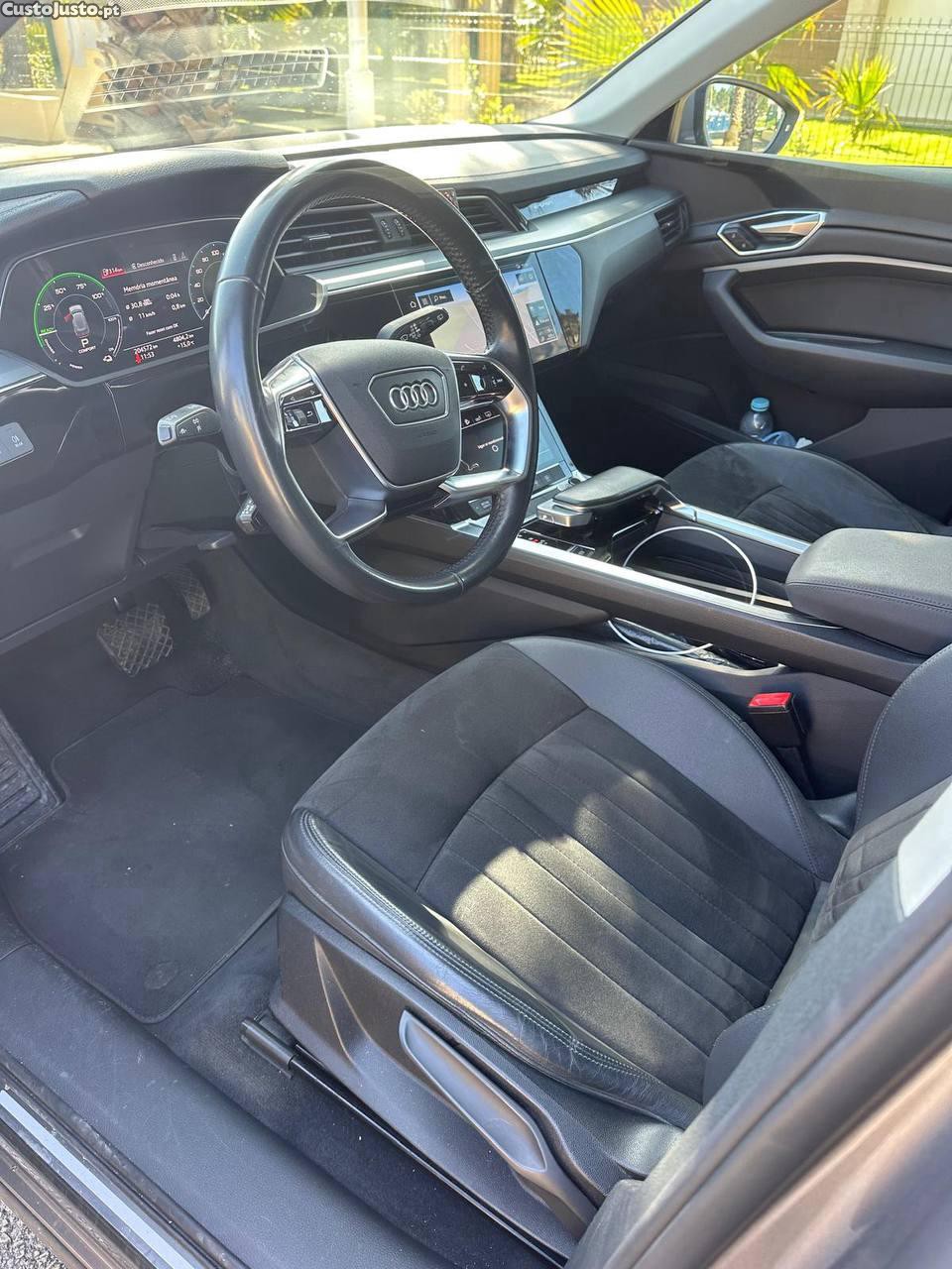 Audi e-tron 55 quattro Advanced — fotografia 4