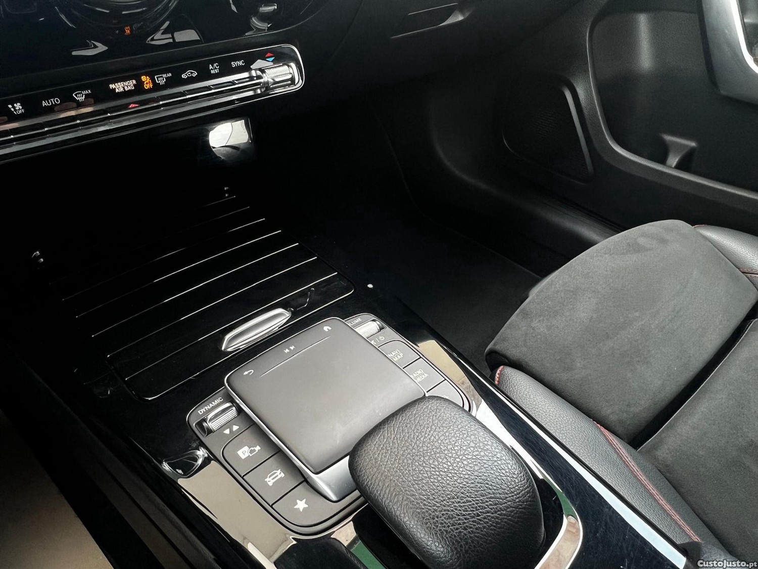 Mercedes-Benz A 180 A180 D AMG Line Automático — fotografia 5