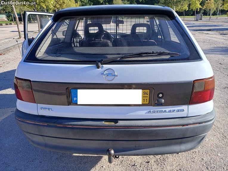 Opel Astra F VAN 1.7 TD — fotografia 3