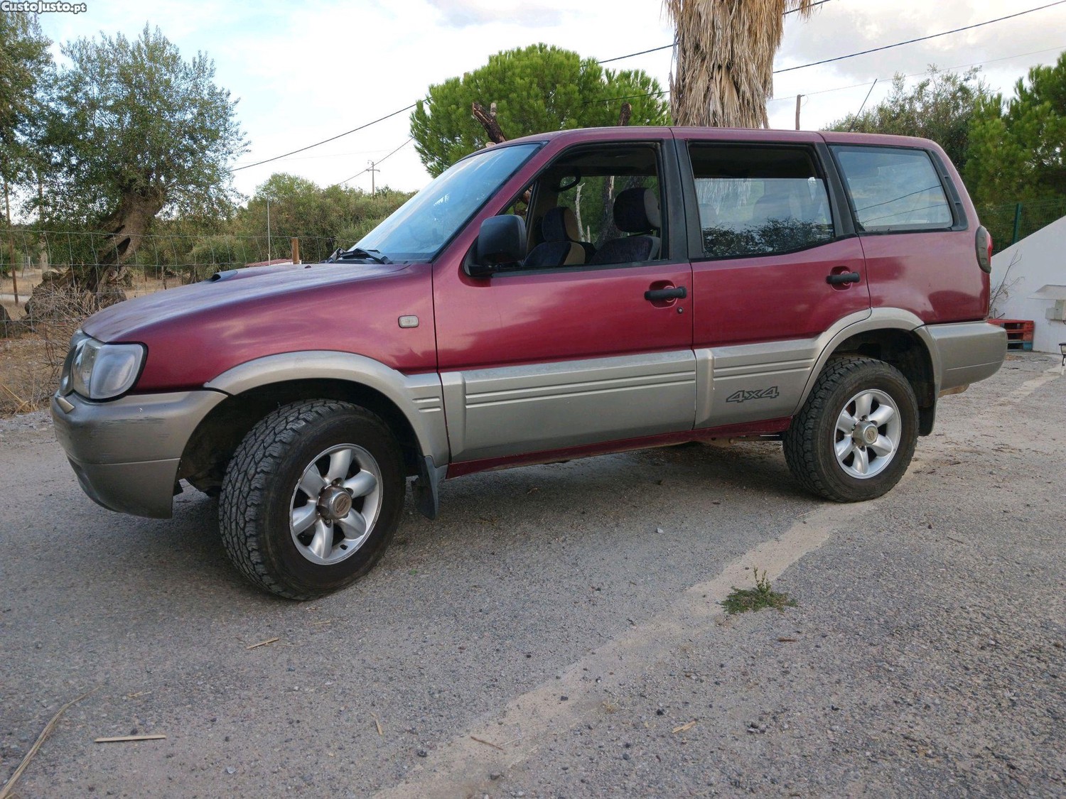 Nissan Terrano 2.7 tdi 7 lugares — photo 2