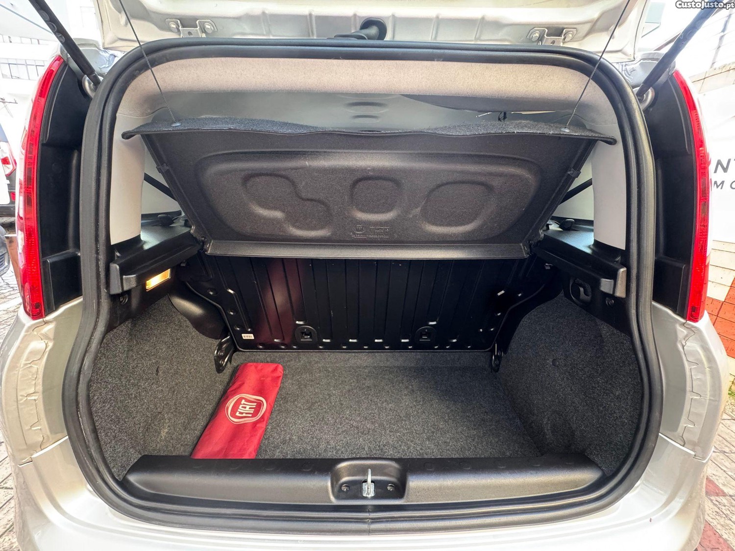Fiat Panda 1.2i Easy - 5 Portas - A.C - 84.000 Km — fotografia 2