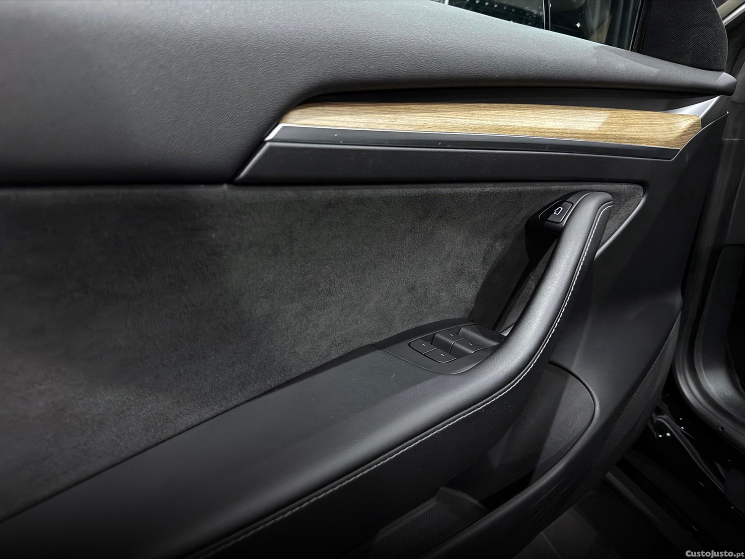 Tesla Model 3 Standard RWD — fotografia 11