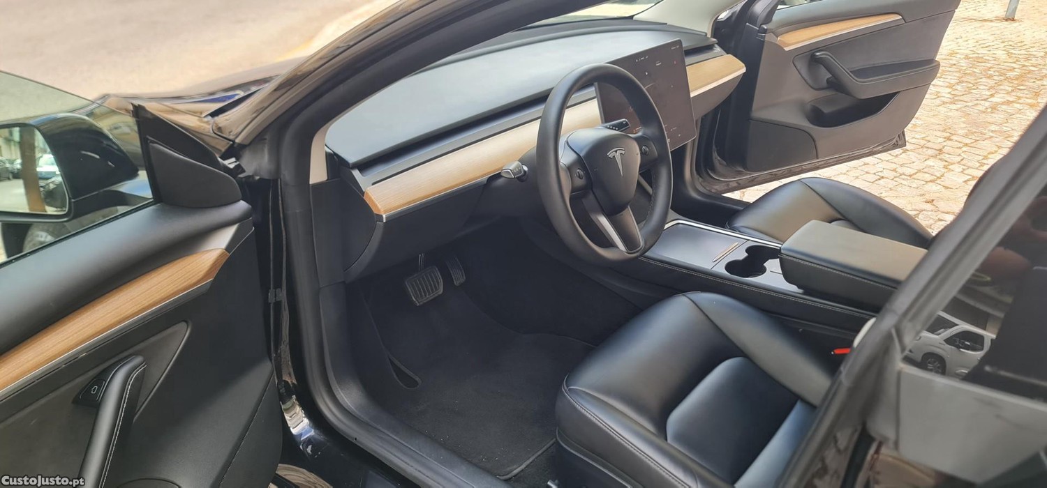Tesla Model 3 Long Range Tração Traseira — fotografia 9