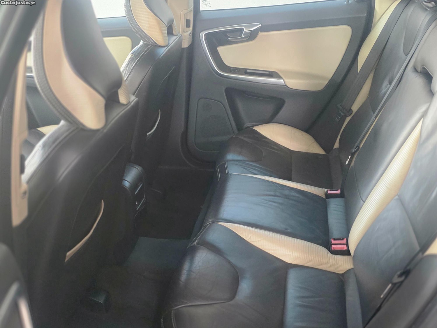 Volvo XC60 2.0 (163cv) R-Design — photo 5
