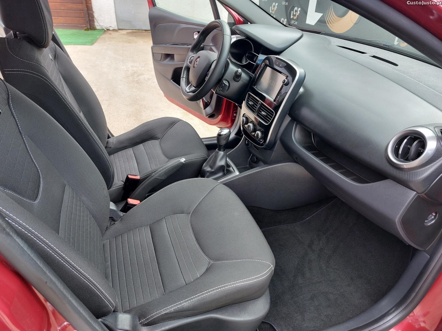 Renault Clio sport tourer 0.9 tce 90cv, limited — fotografia 10