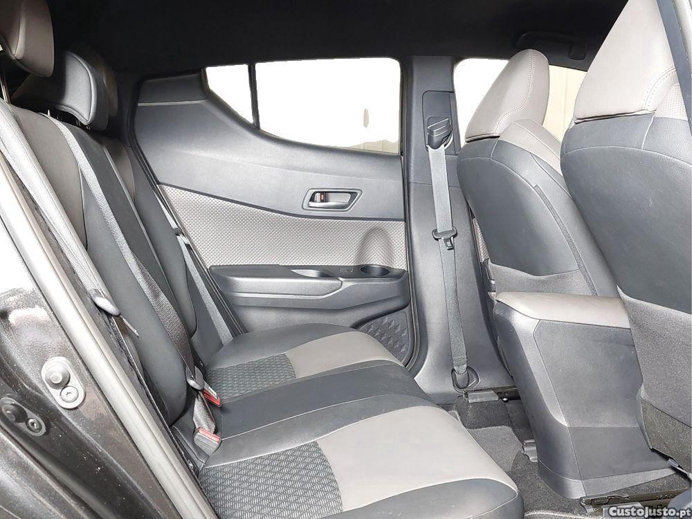 Toyota C-HR 1.8 Hybrid Exclusive+P.Luxury — fotografia 9