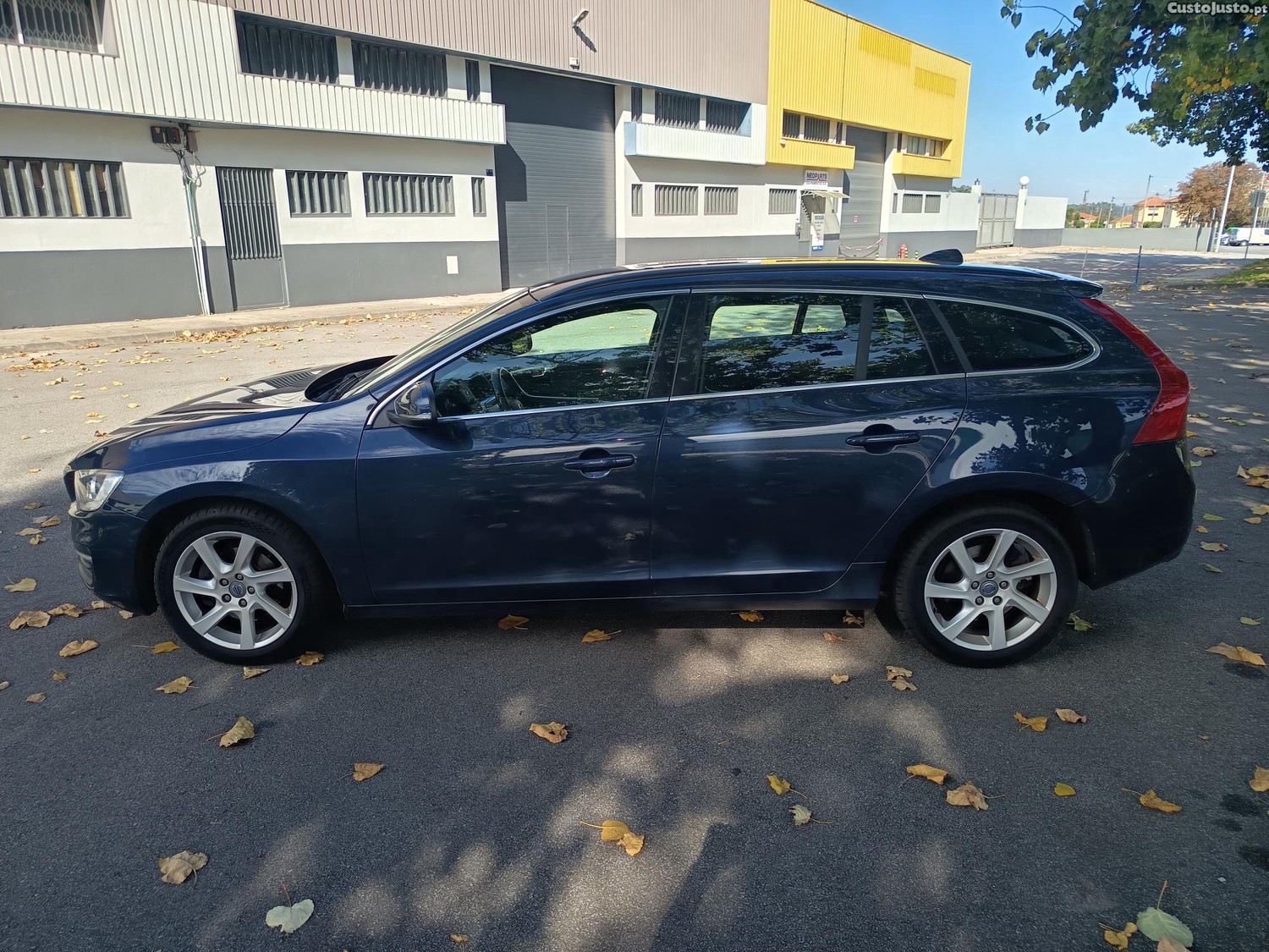 Volvo V60 1.6 Kinetic - 14 — photo 3
