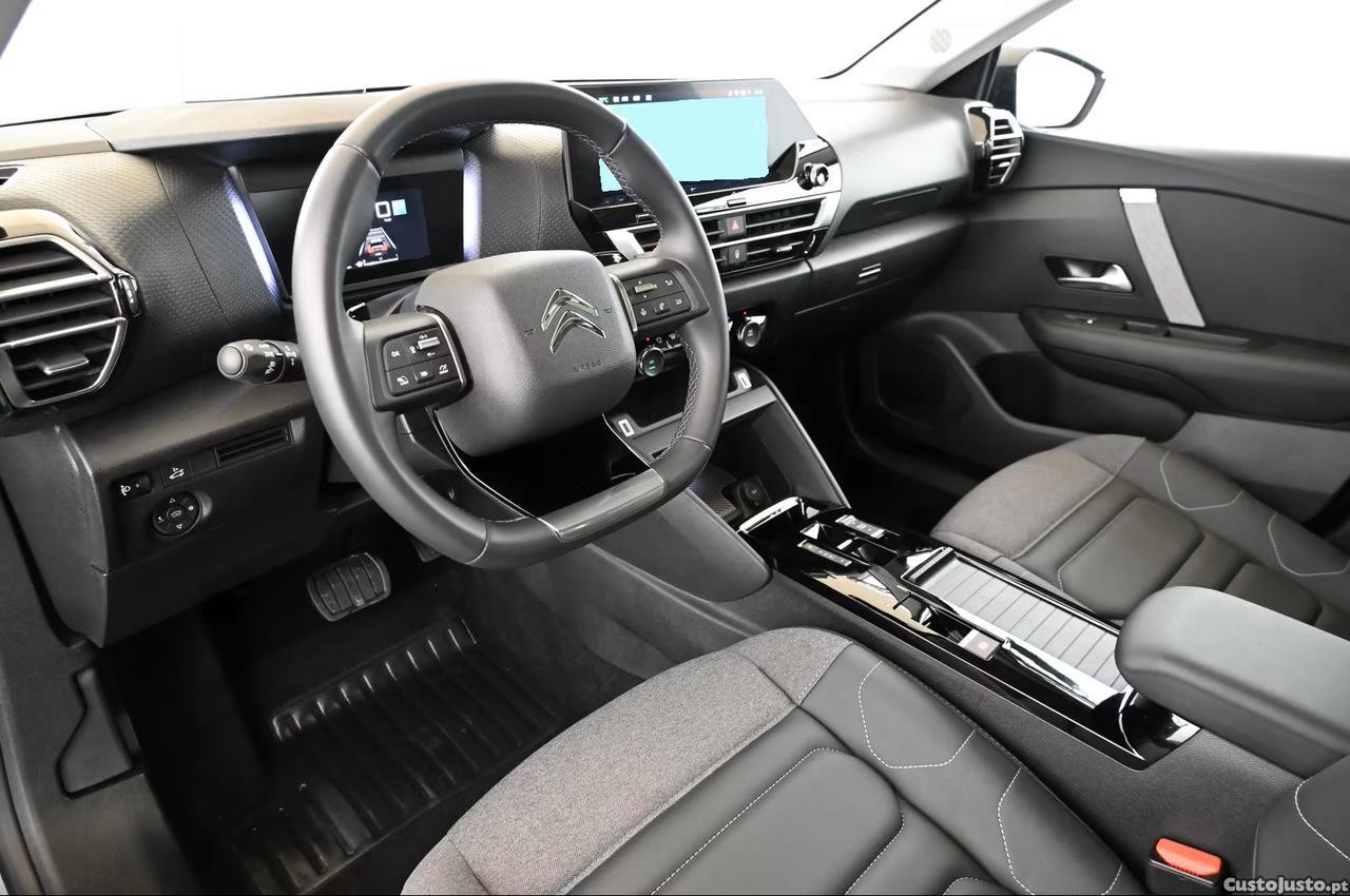 Citroën C4 X 1.2 PURETECH MAX (AUTO) — fotografia 3