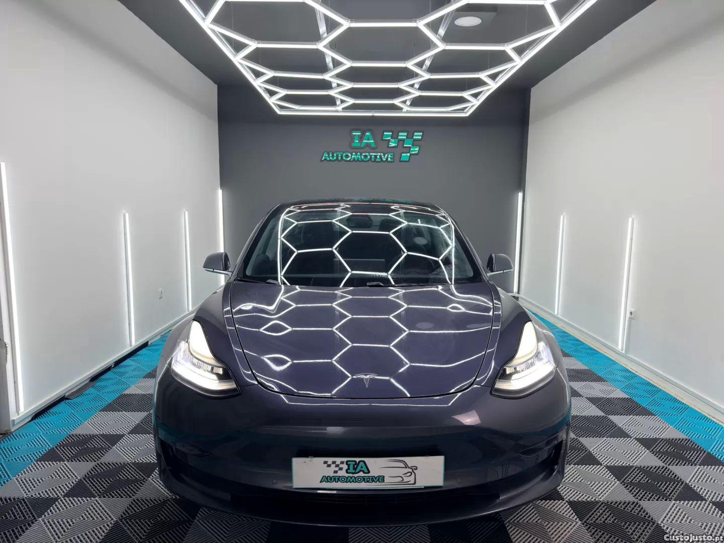 Tesla Model 3 Standard rwd plus — fotografia 17