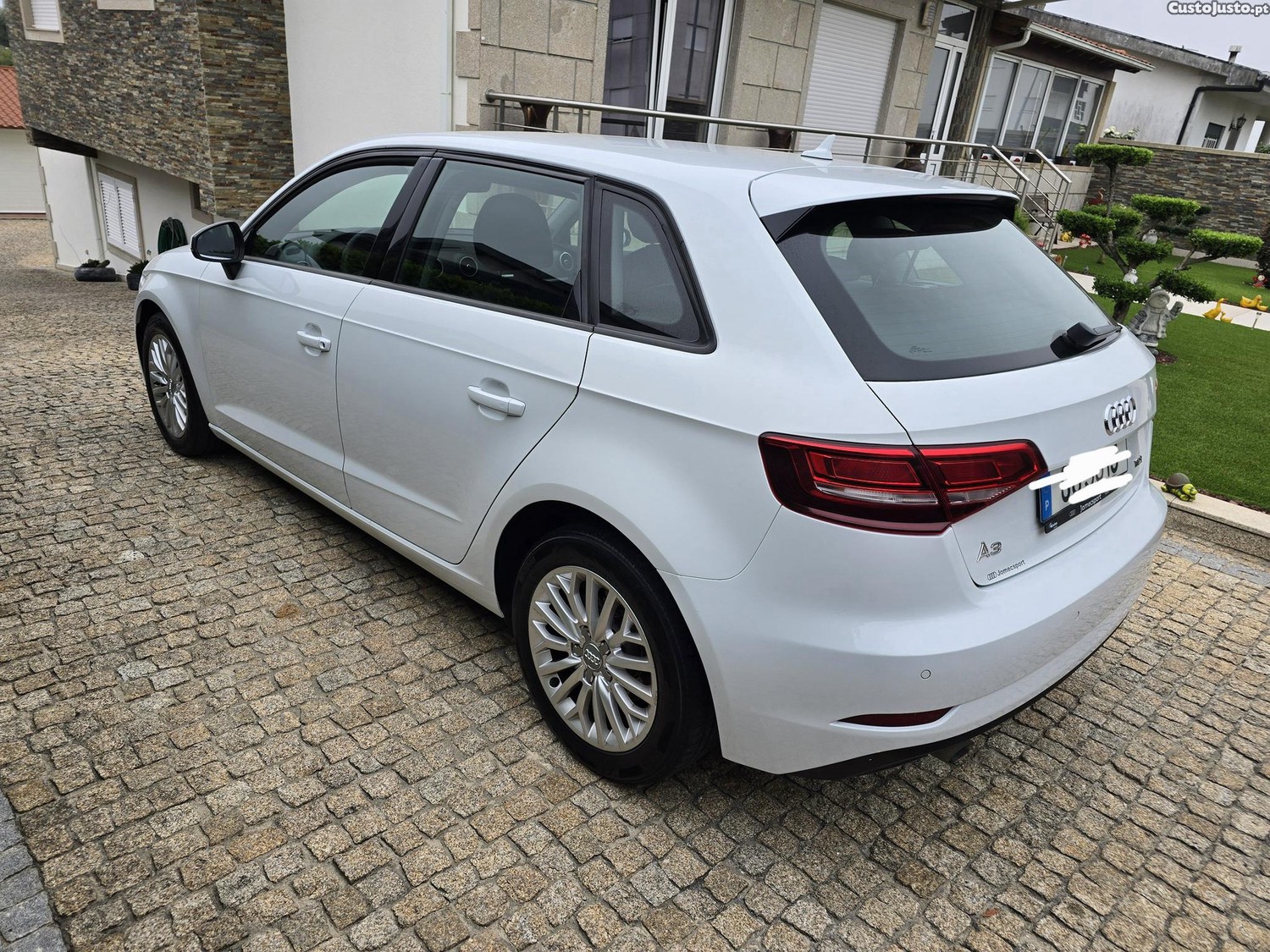 Audi A3 sportback 1.6 TDI SPORT NACIONAL — photo 3
