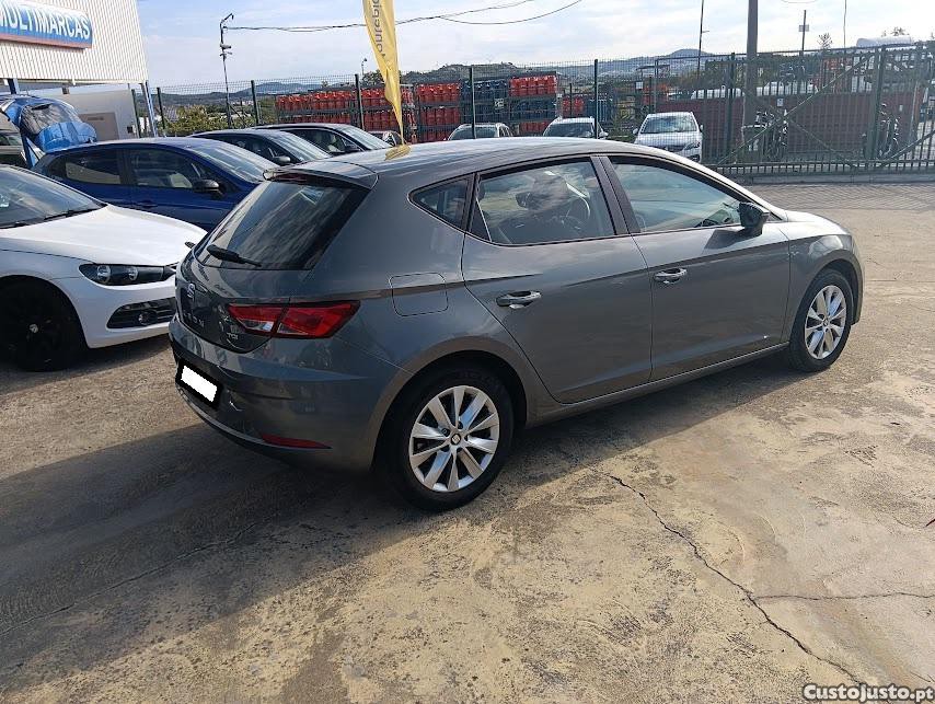 Seat Leon 1.6 TDI STYLE S/S — photo 2
