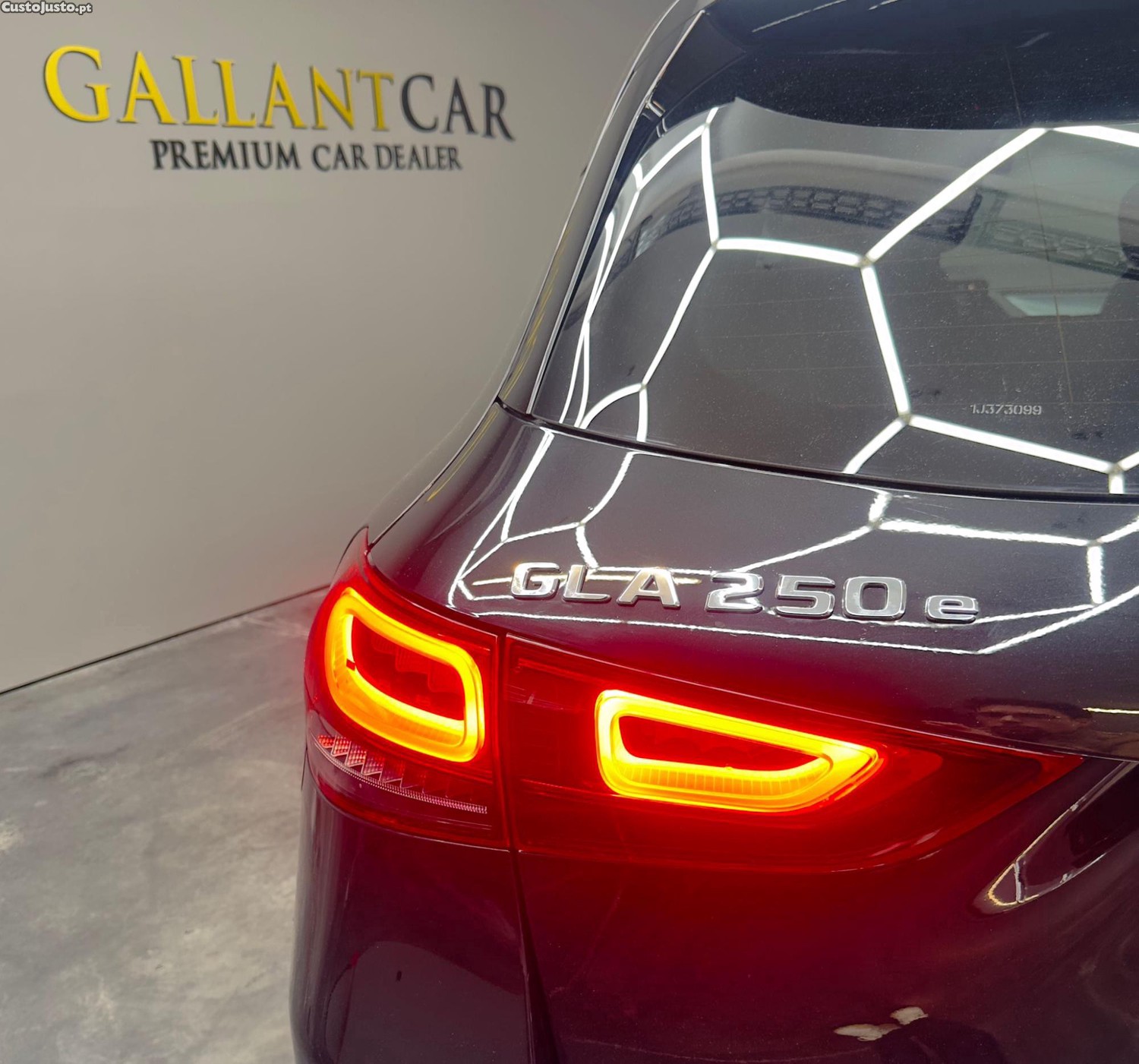 Mercedes-Benz GLA 250 e 8G-DCT Hibrido/Plug-in — fotografia 18