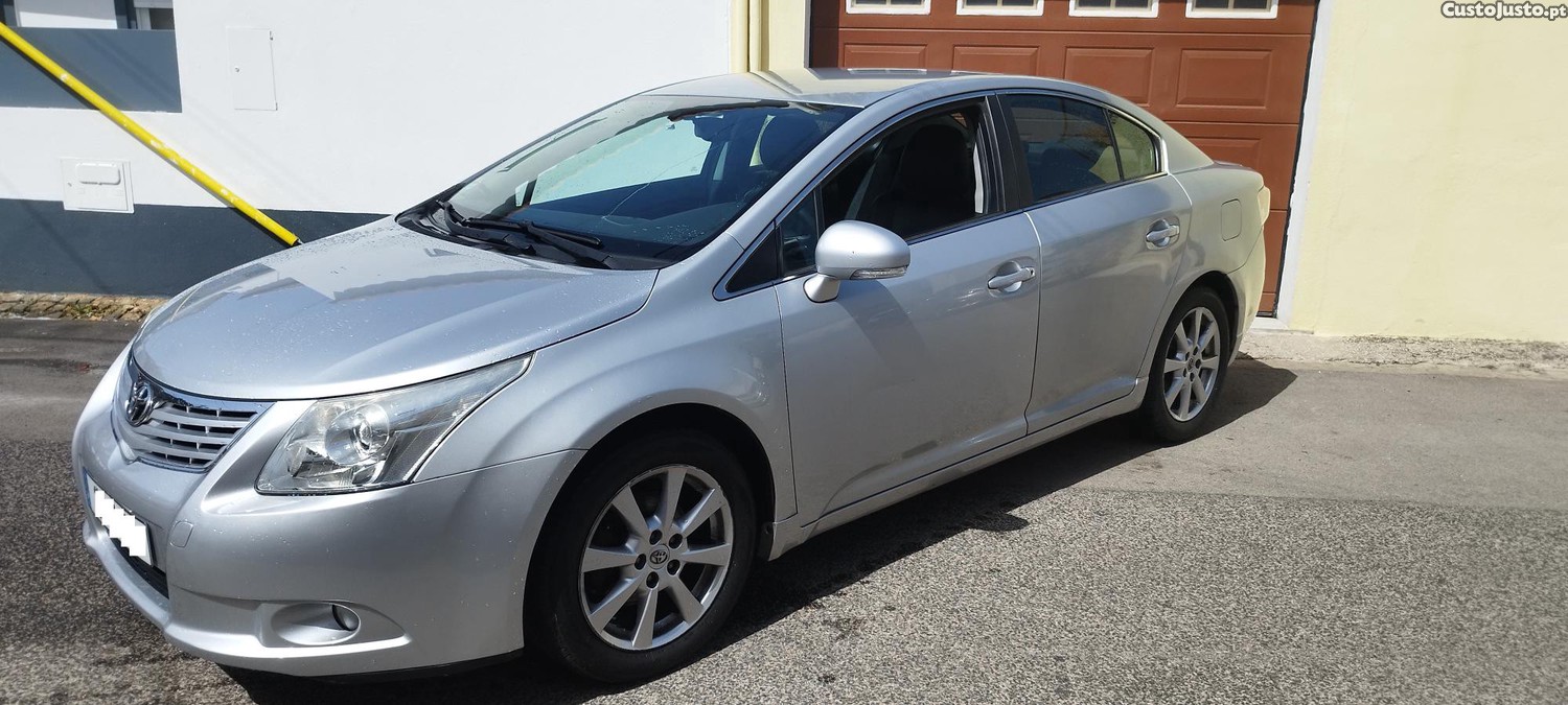 Toyota Avensis 2.0 D4D Exclusive 67000km unico dono — fotografia 11
