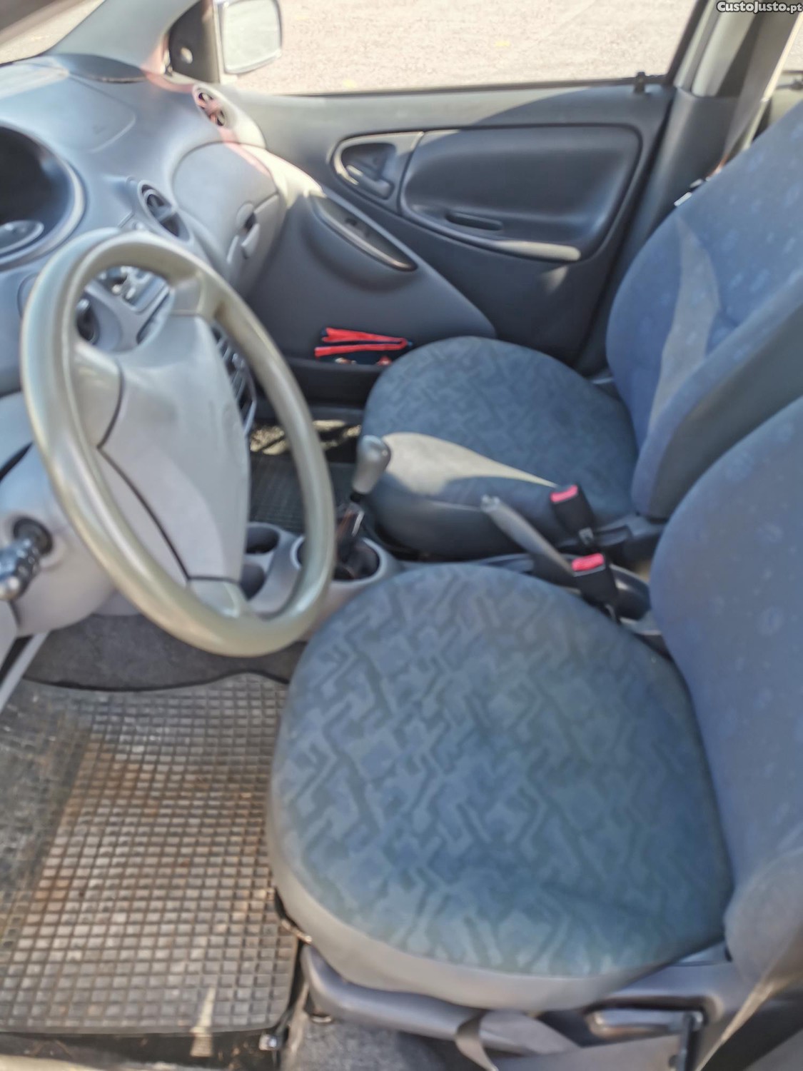 Toyota Yaris D4D — fotografia 4