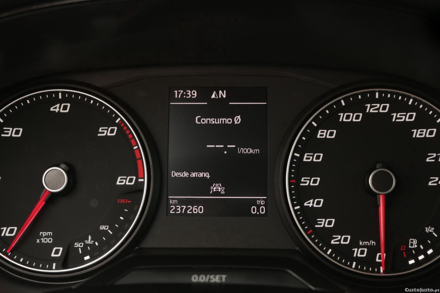 SEAT Arona 1.6 TDI Style — fotografia 27