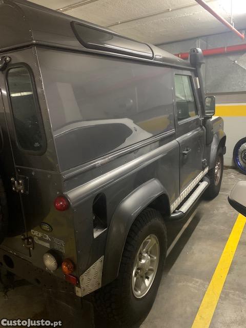 Land Rover Defender TD 5 - 03 — photo 4