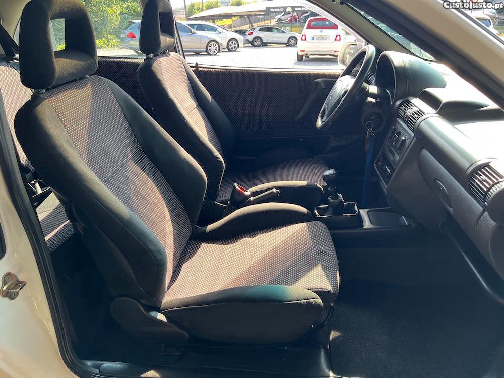 Opel Corsa 1.5TD 67CV 5.LUG — fotografia 2