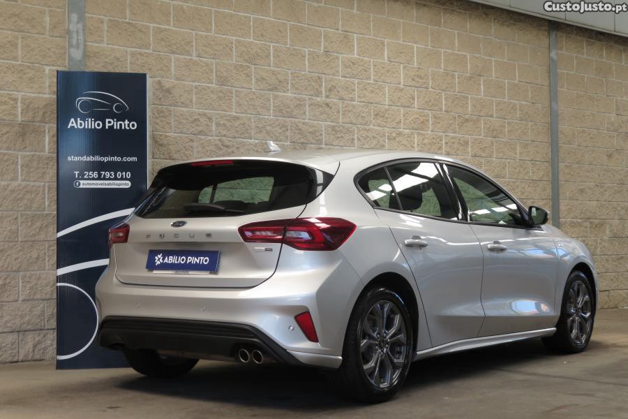 Ford Focus 1.0 EcoBoost MHEV ST — fotografia 4