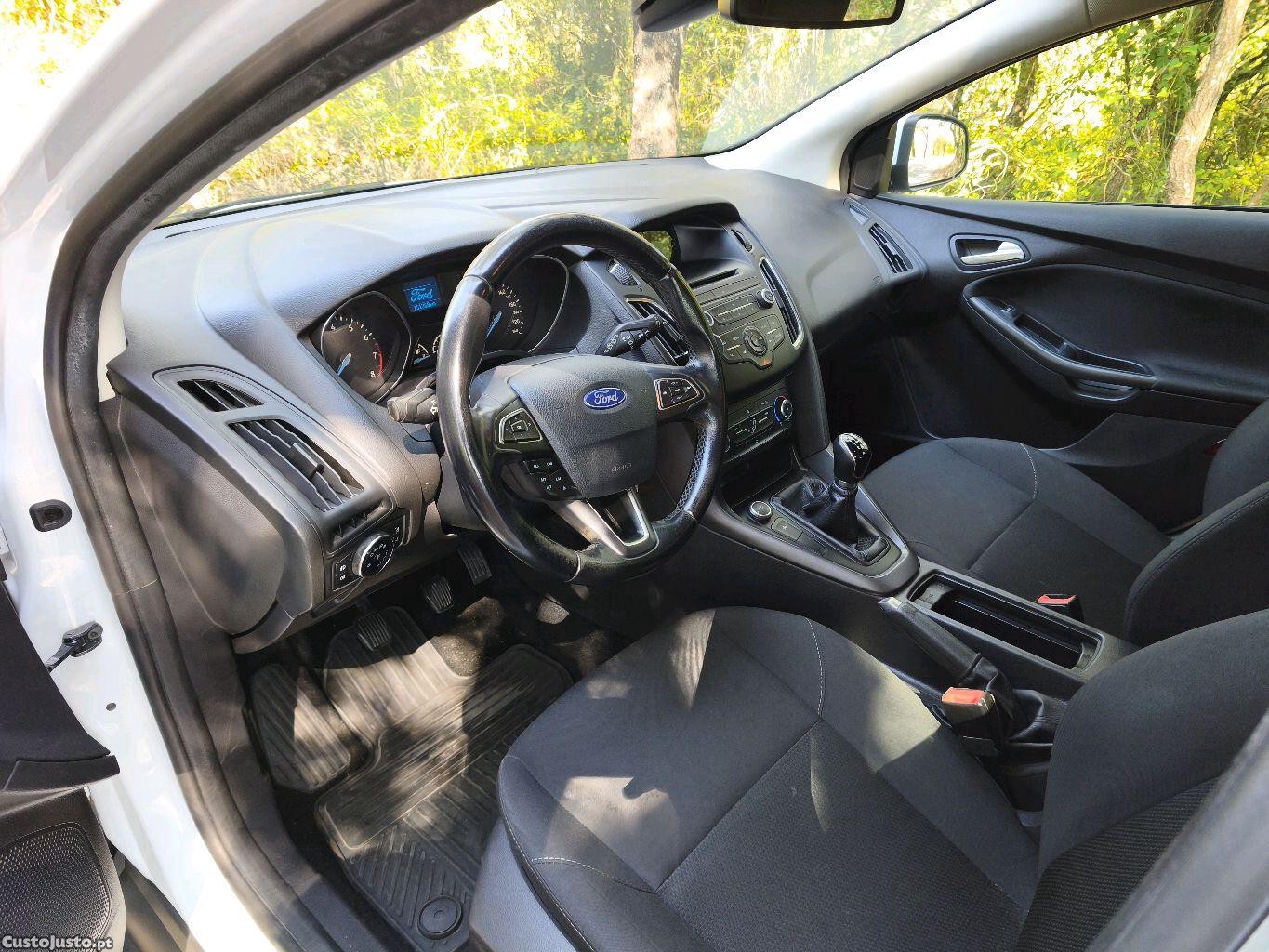 Ford Focus sw — fotografia 9
